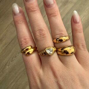 Gold Ring Set with Heart Detail